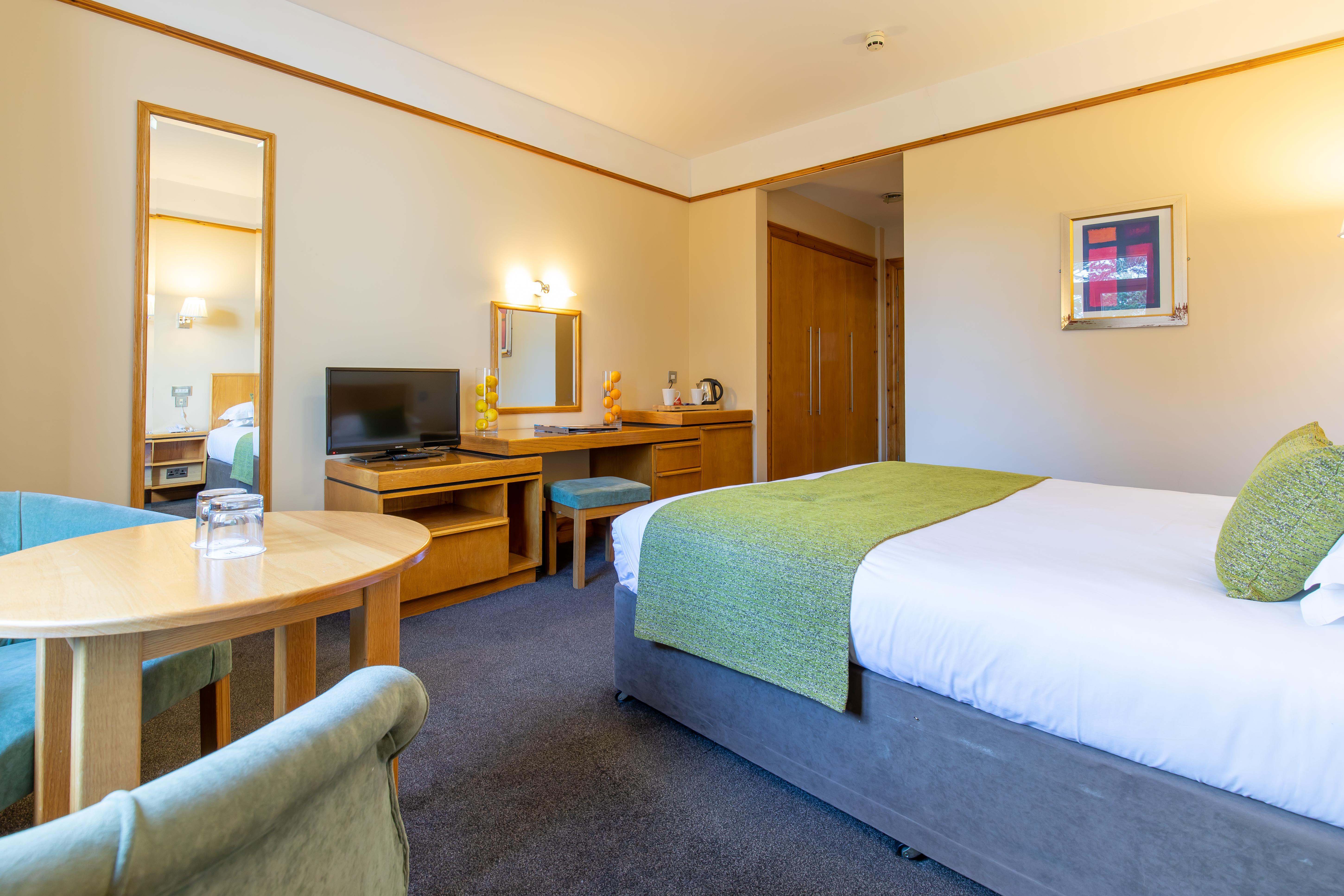 Tullamore Court Hotel Ngoại thất bức ảnh