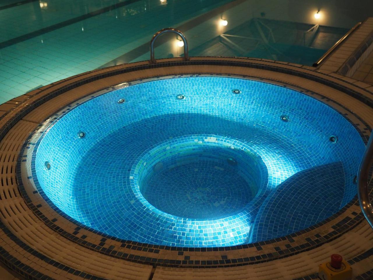 Tullamore Court Hotel Ngoại thất bức ảnh